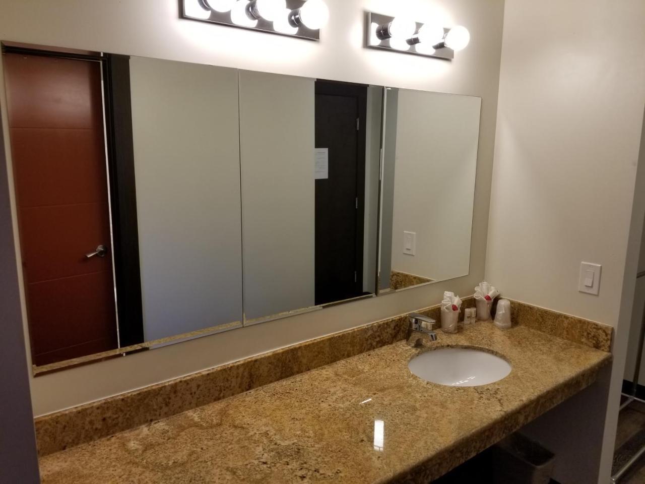 Best Lynnwood Inn Luaran gambar